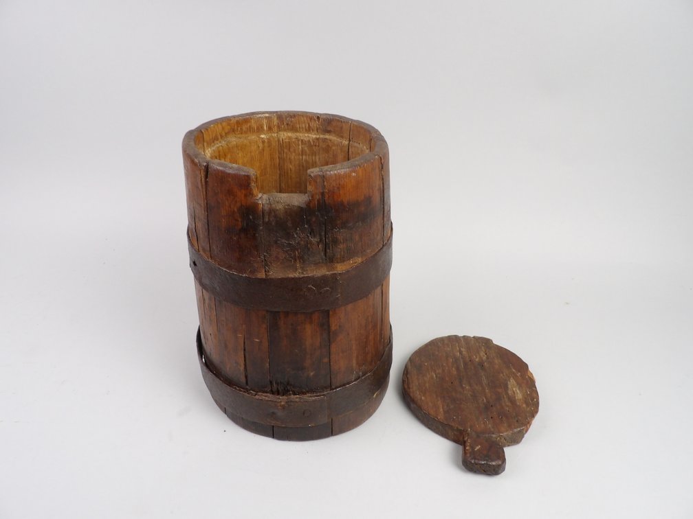 Wooden Firkin with Original Lid