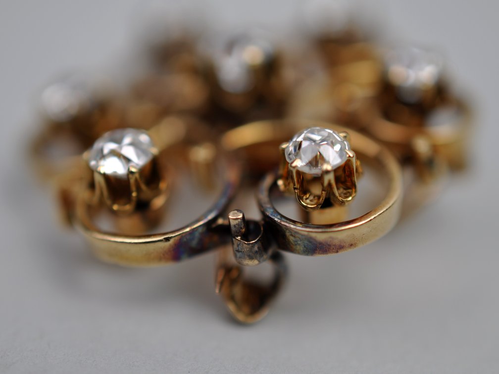Diamond and Gold Pin/Pendant