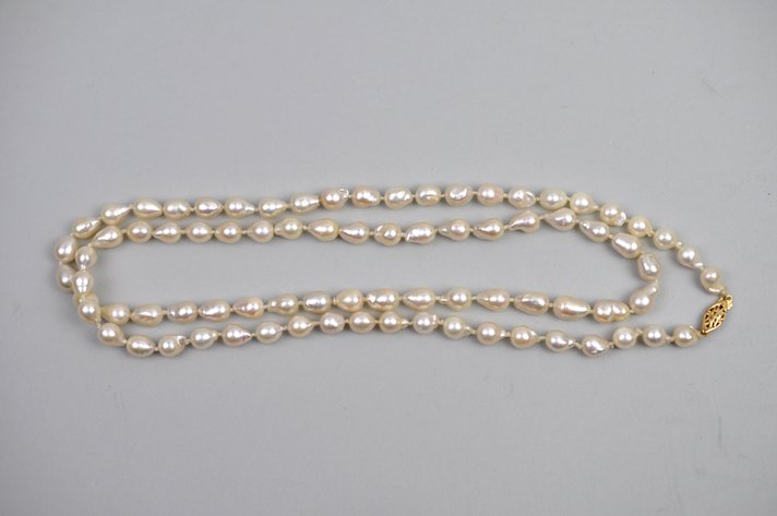 14K Gold Clasp Cultured Pearl Necklace