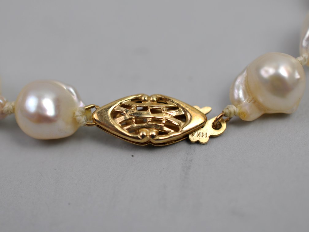 14K Gold Clasp Cultured Pearl Necklace