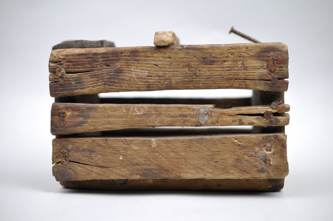 Primitive Cricket Box