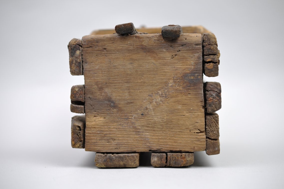 Primitive Cricket Box