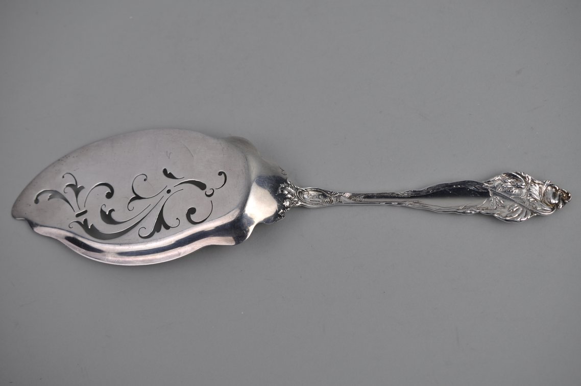 Reed & Barton Les Six Fleurs Pattern Sterling Silver Ice Cream Server