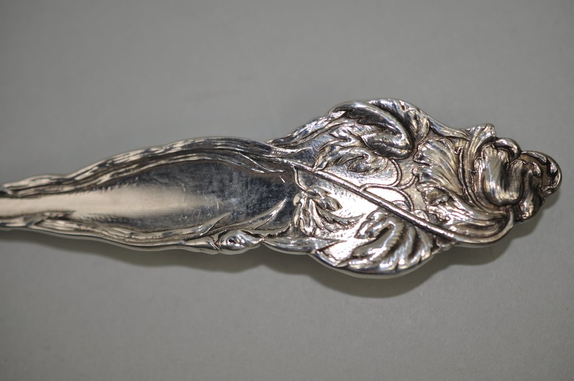 Reed & Barton Les Six Fleurs Pattern Sterling Silver Macaroni Server