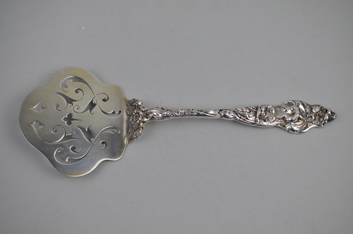 Les Six Fleurs Sterling Waffle Server