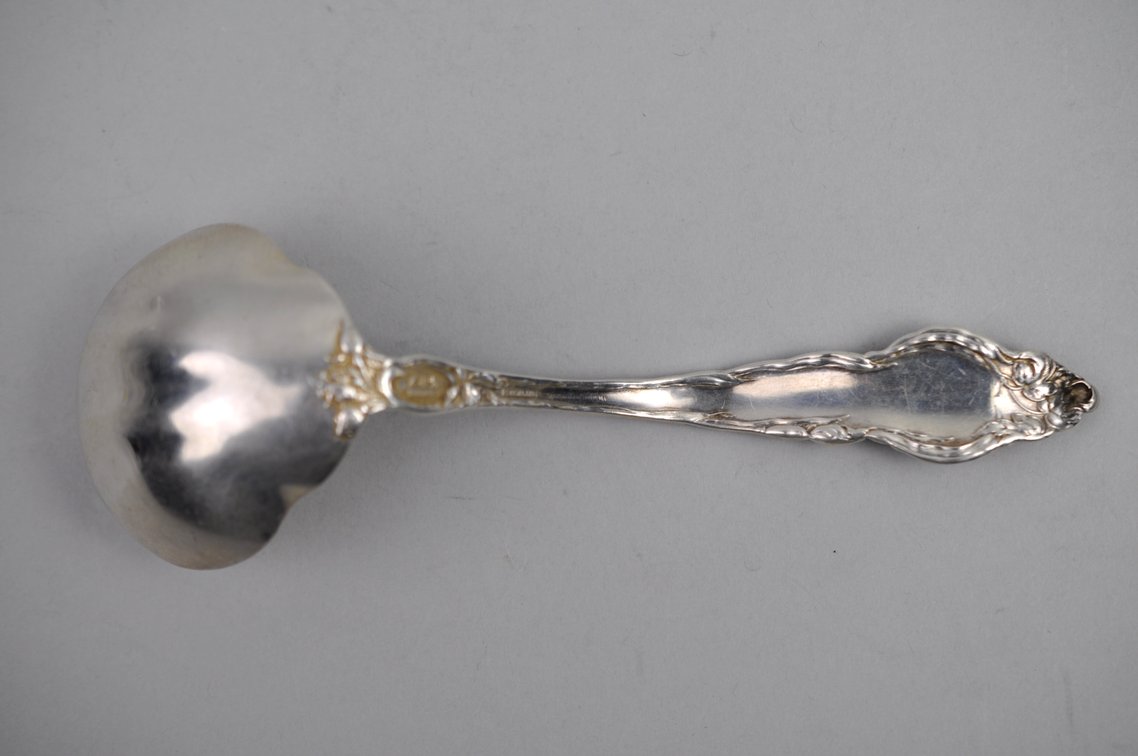 Reed & Barton Les Six Fleurs Sterling Oyster Ladle