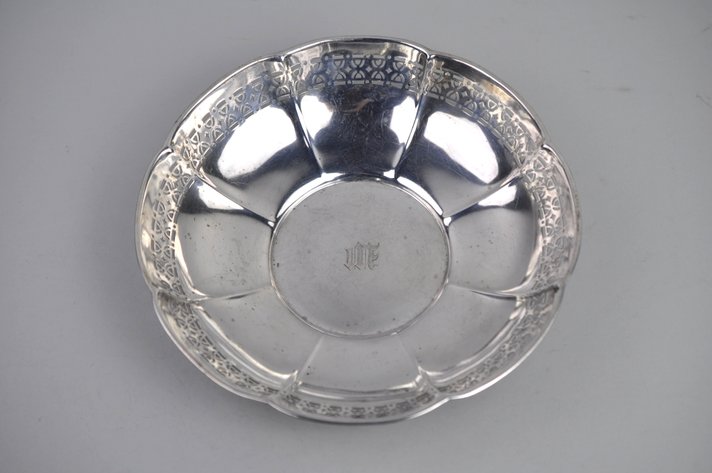 Sterling Silver Round Flower Plate