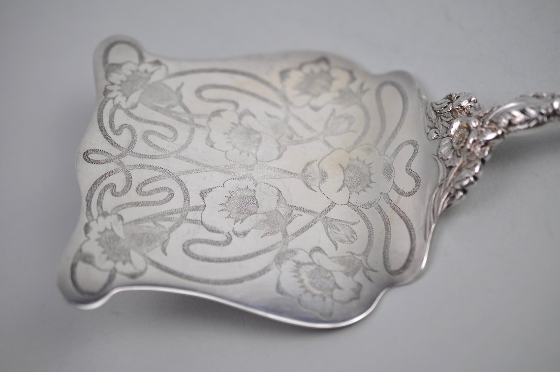Les Six Fleurs Pattern Sterling Silver Fork Spatula