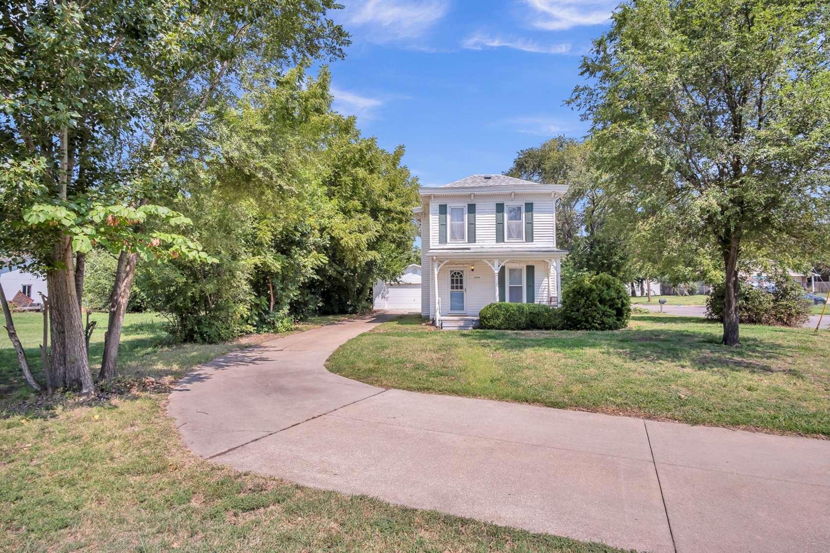 Image for 304 W 12th, Newton