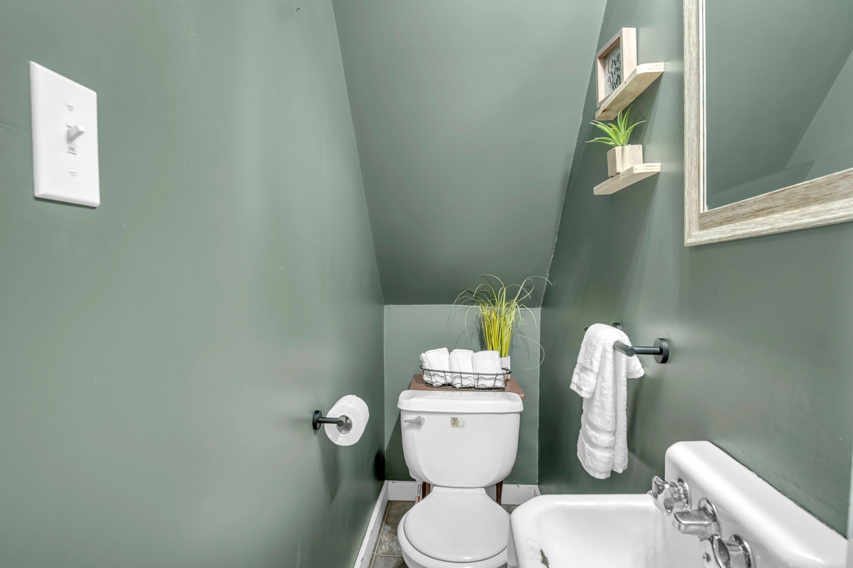 Image for 304 W 12th, Newton