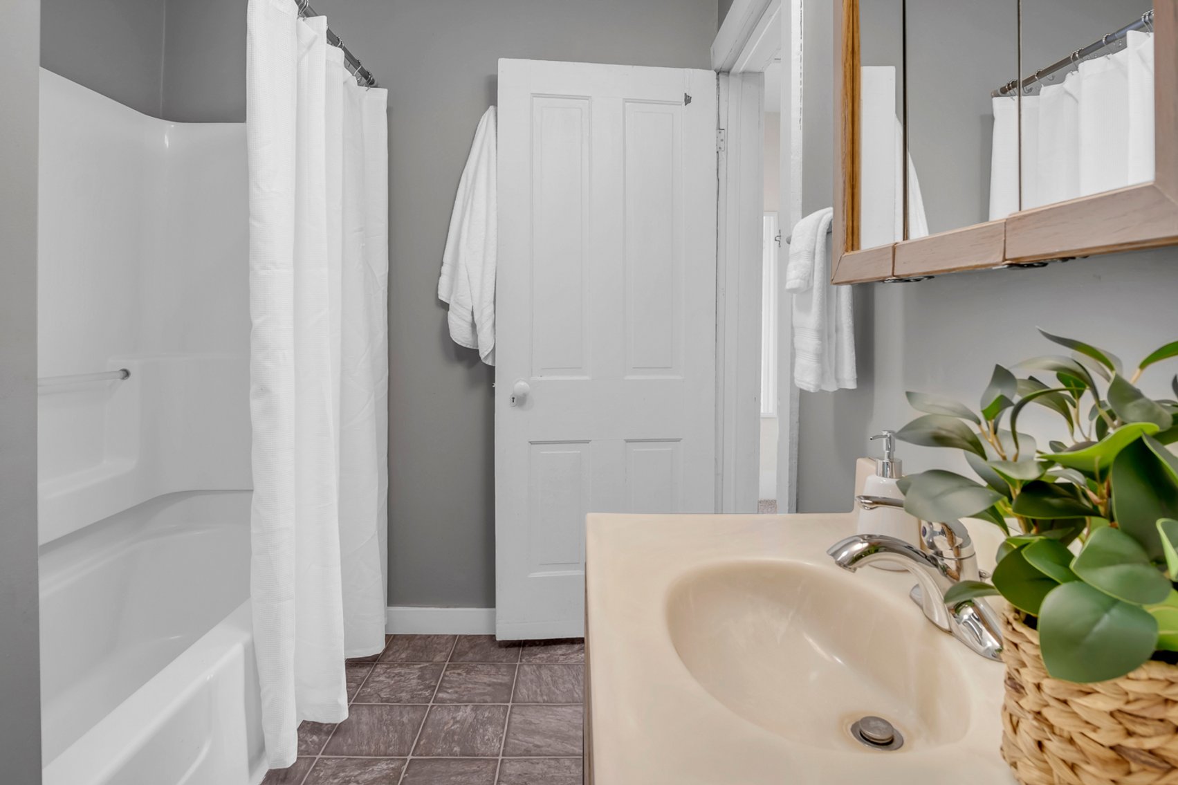 Image for 304 W 12th, Newton