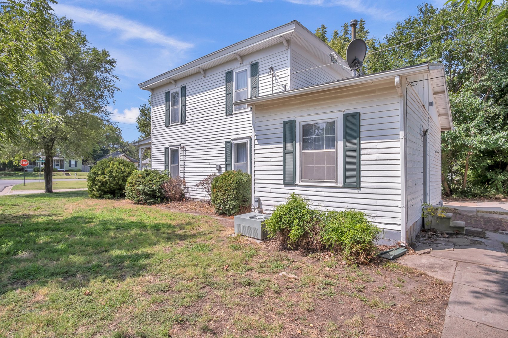 Image for 304 W 12th, Newton