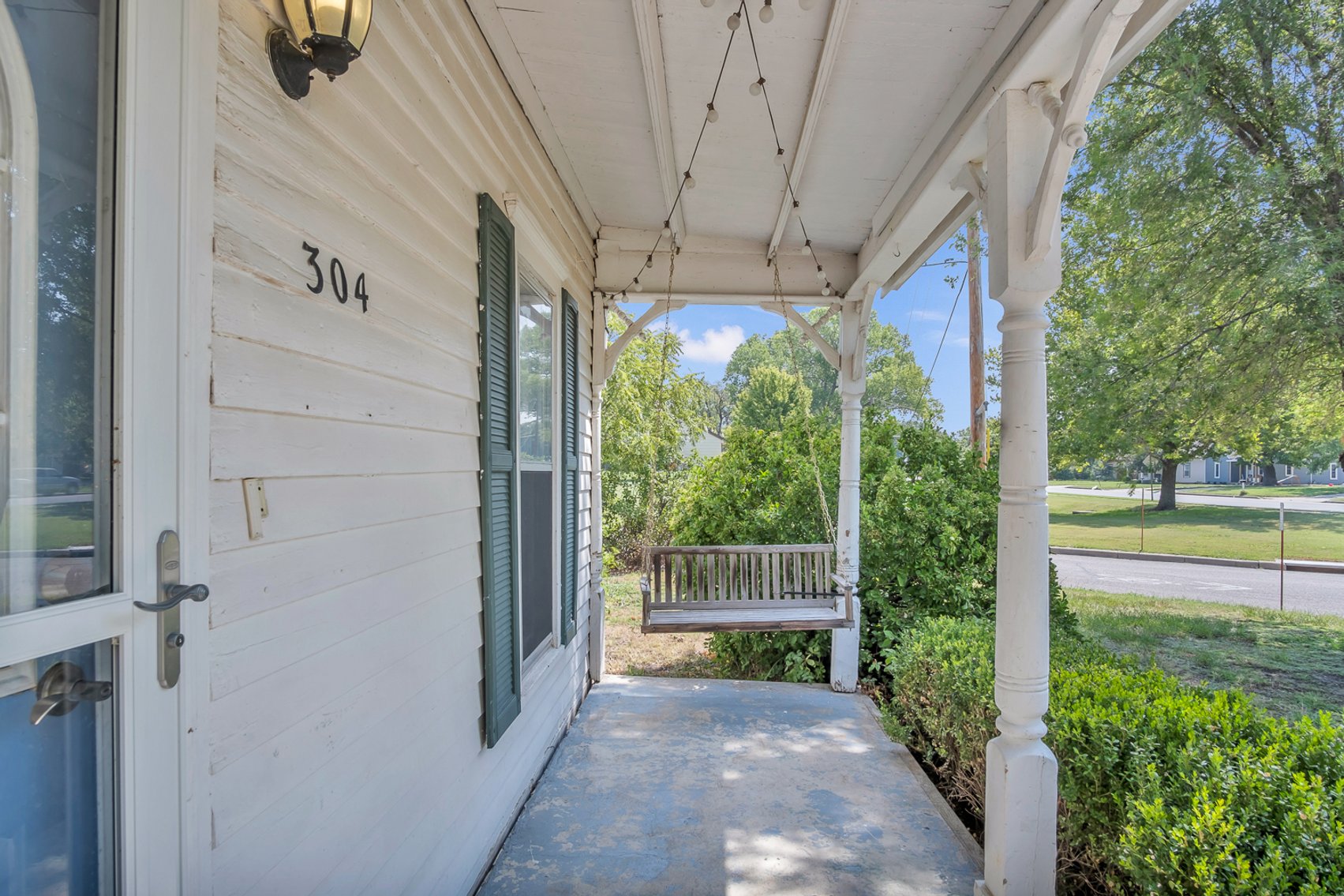 Image for 304 W 12th, Newton