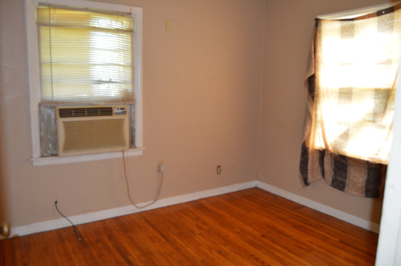 Image for 1727 E Millair Street