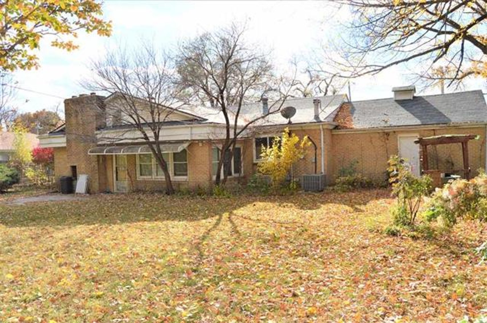 Image for 1814 S George Washington Dr
