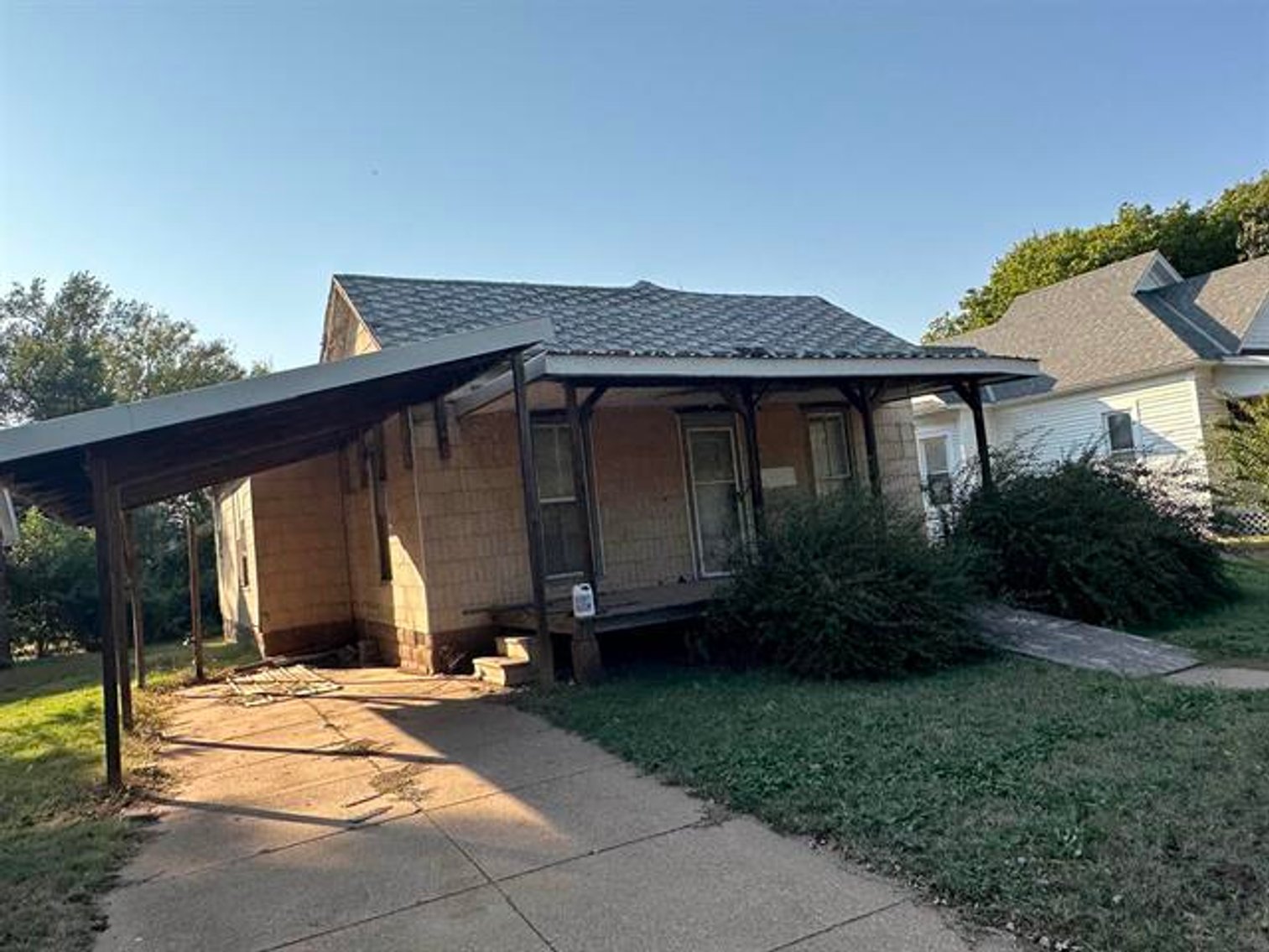 Image for P&J Living Trust Real Estate Auction - Two Homes in Anthony Kansas