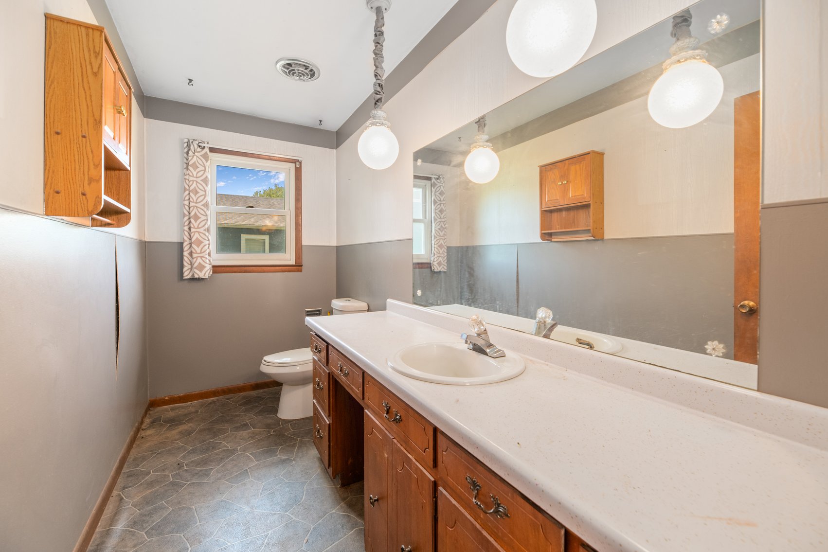 Image for 1833 S Fern Ave