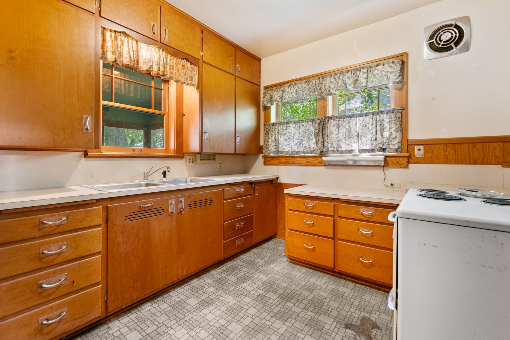 Image for 344 N Green Street