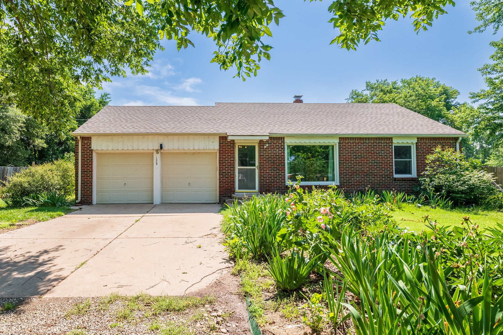 Image for 128 N Evergreen Ln