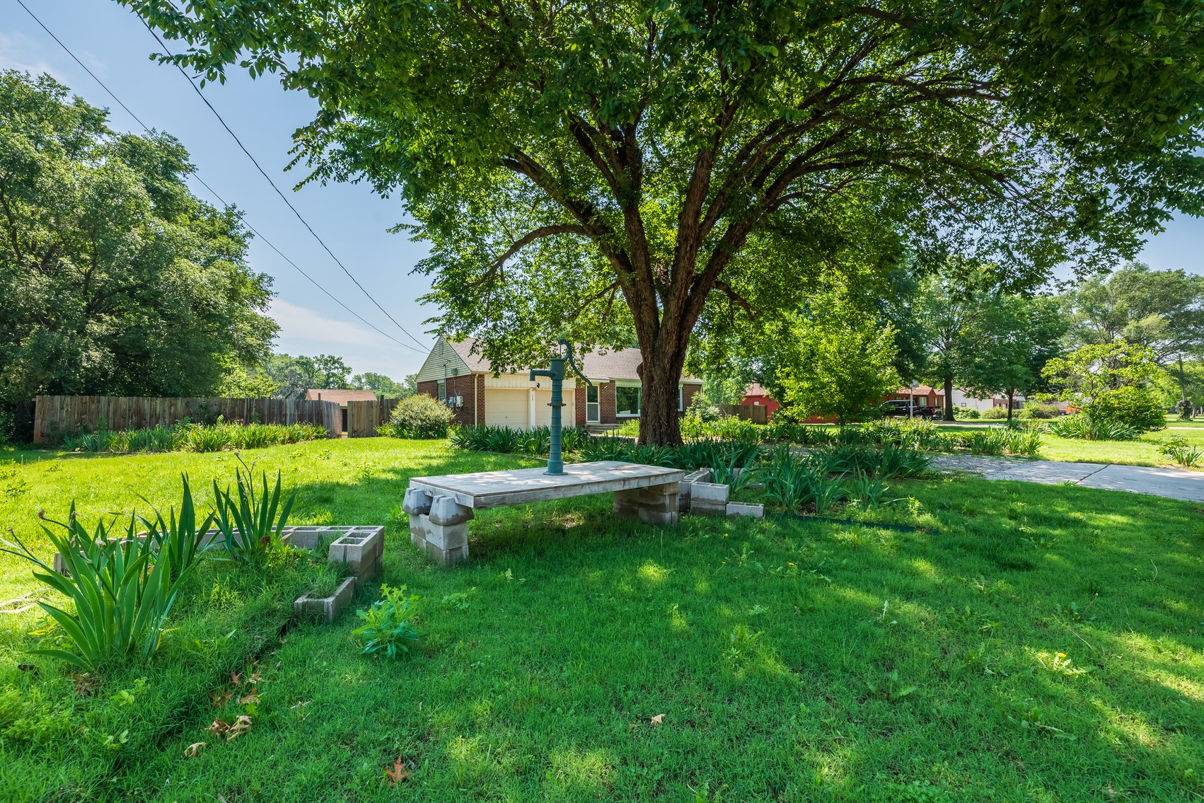 Image for 128 N Evergreen Ln