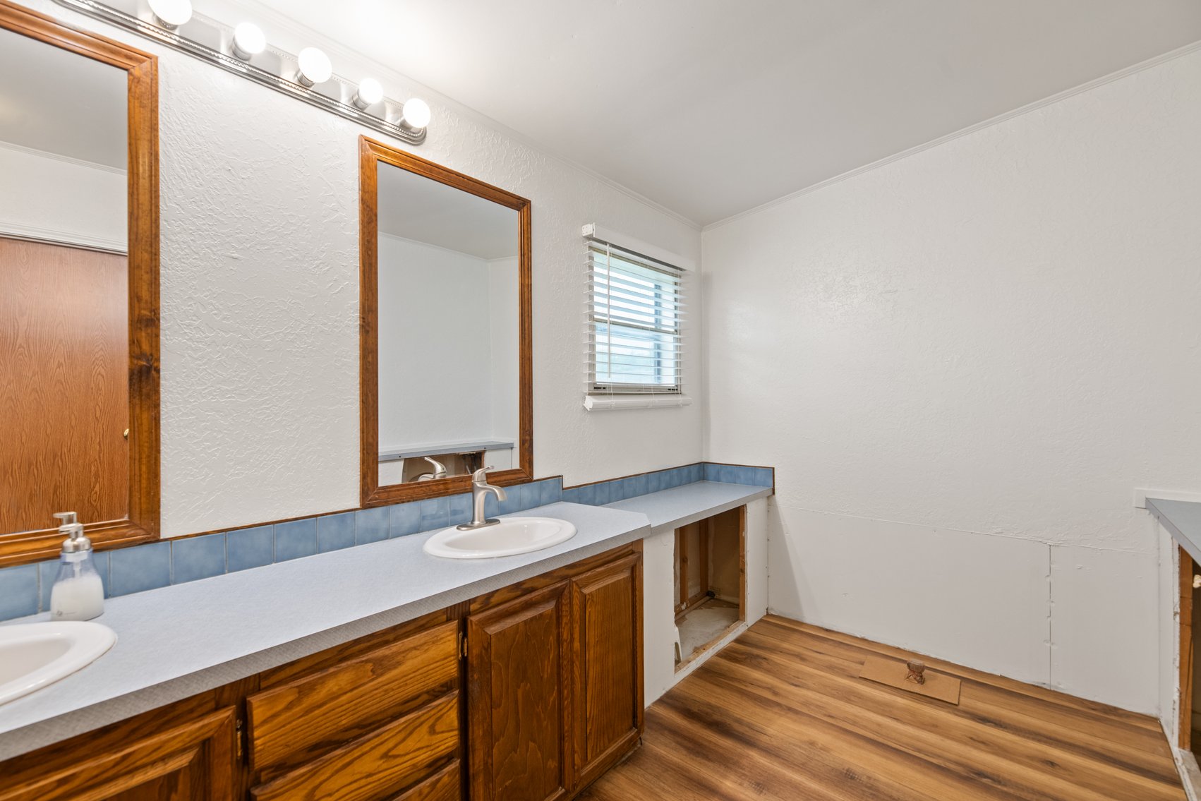 Image for 5417 S 171st Street W