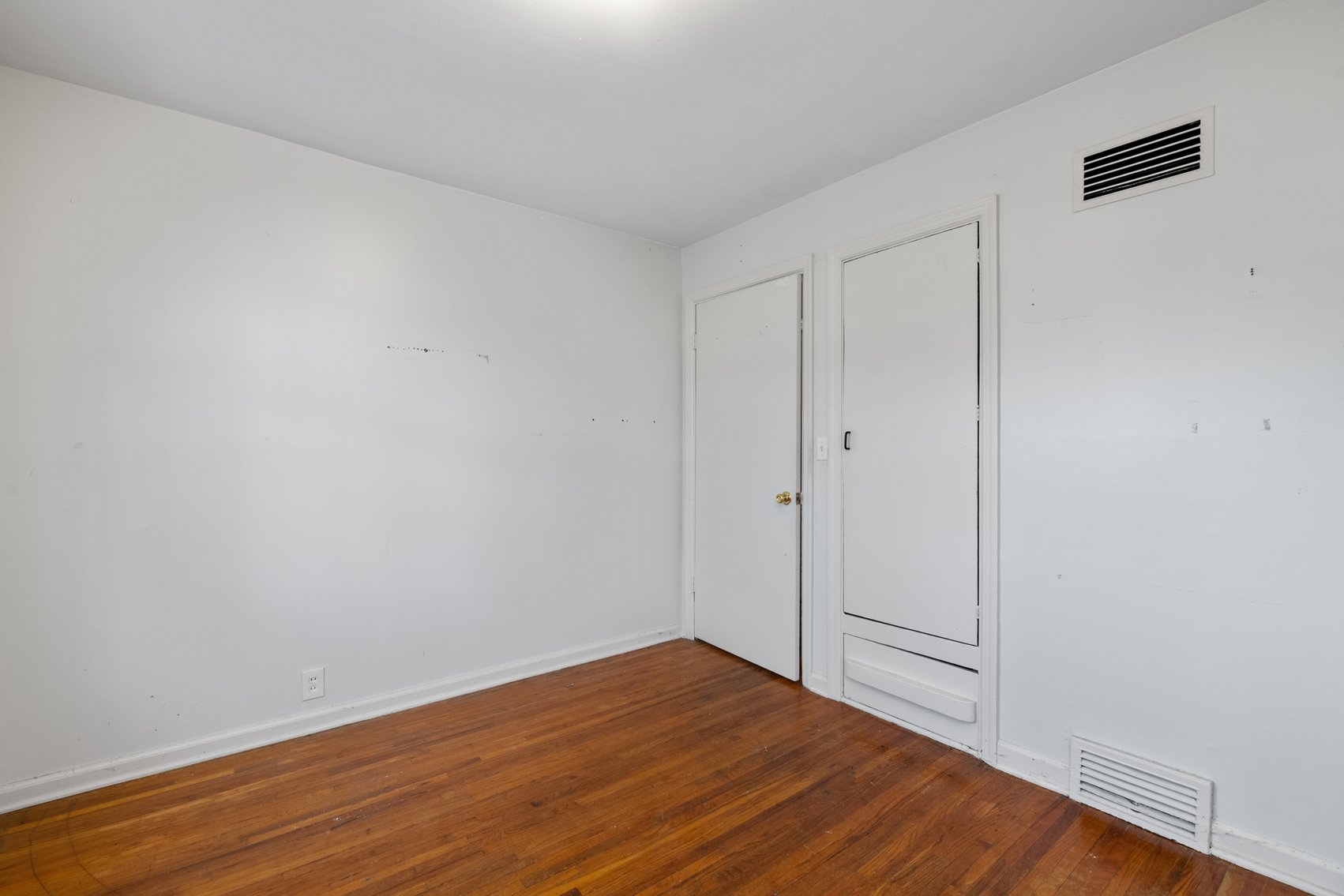 Image for 2815 E. Glen Oaks Dr.