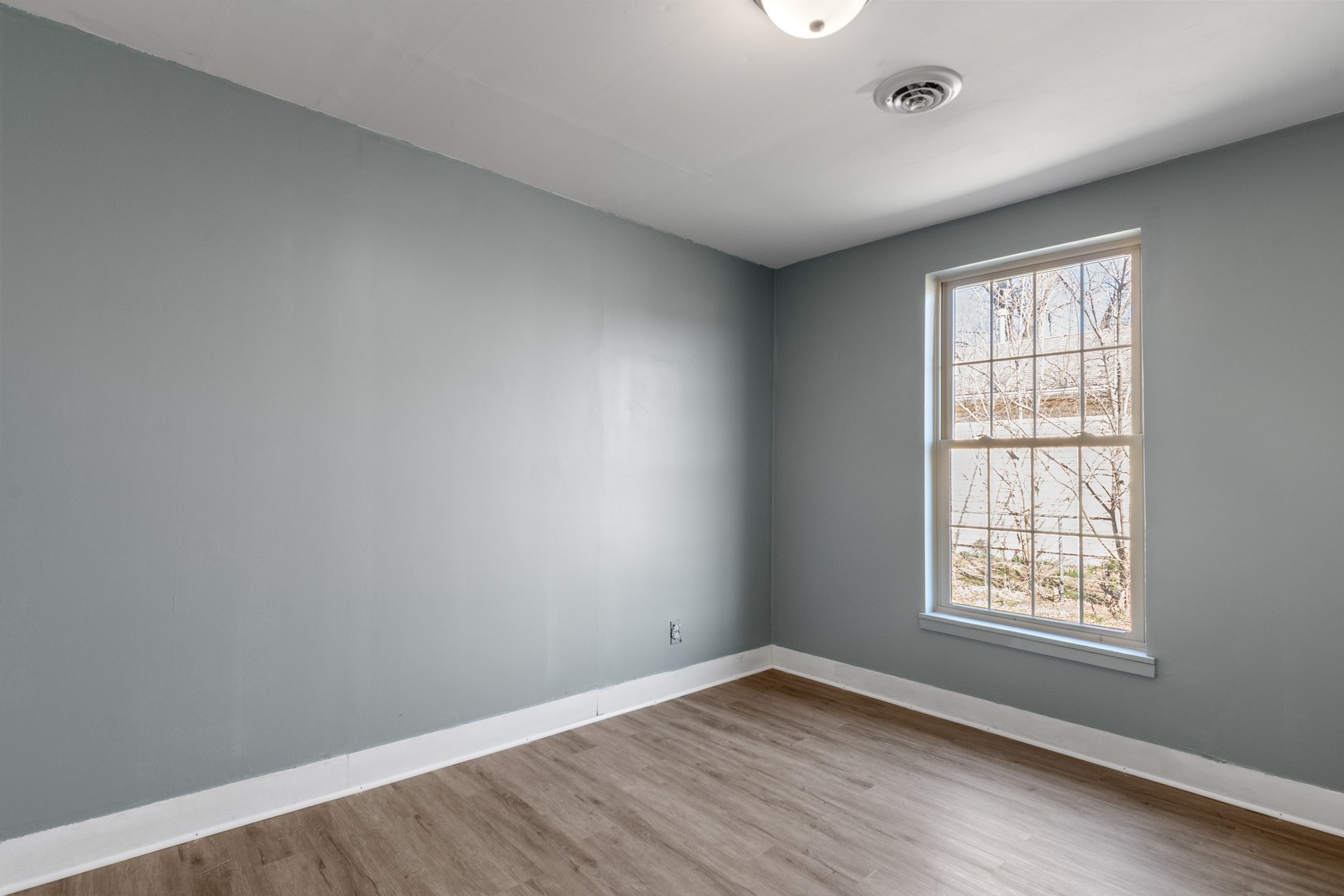 Image for 1533 S Saint Clair Ave