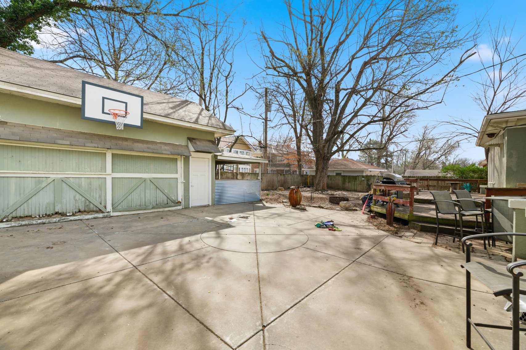 Image for 250 N Bluff Ave