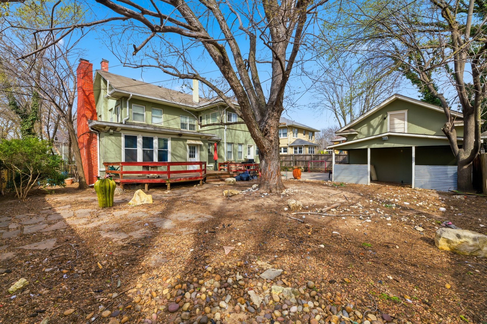 Image for 250 N Bluff Ave