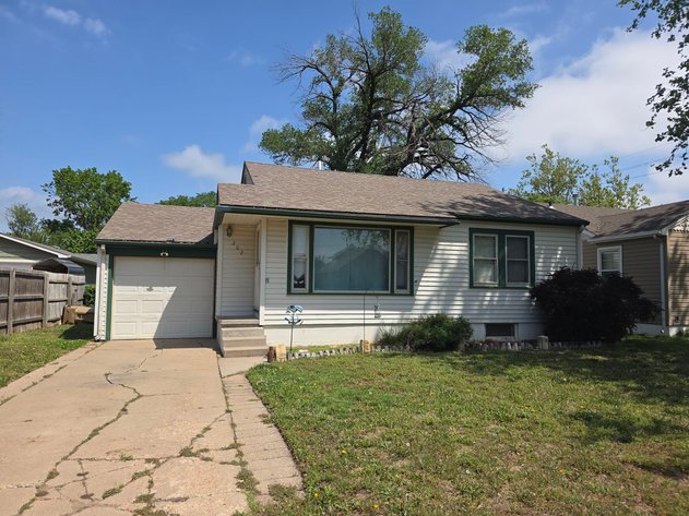 Image for 202 W 25th Ave, Hutchinson