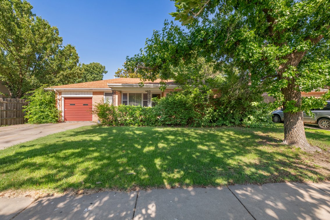 Image for 3532 S Seneca