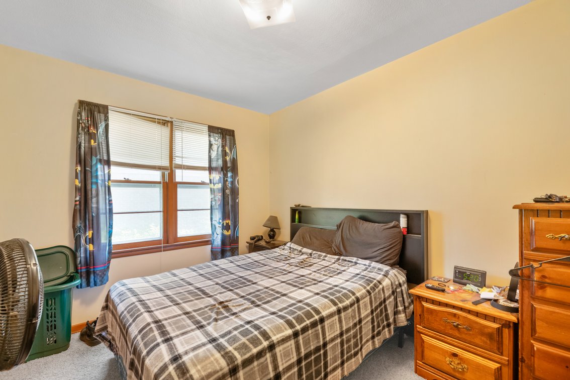 Image for 3532 S Seneca