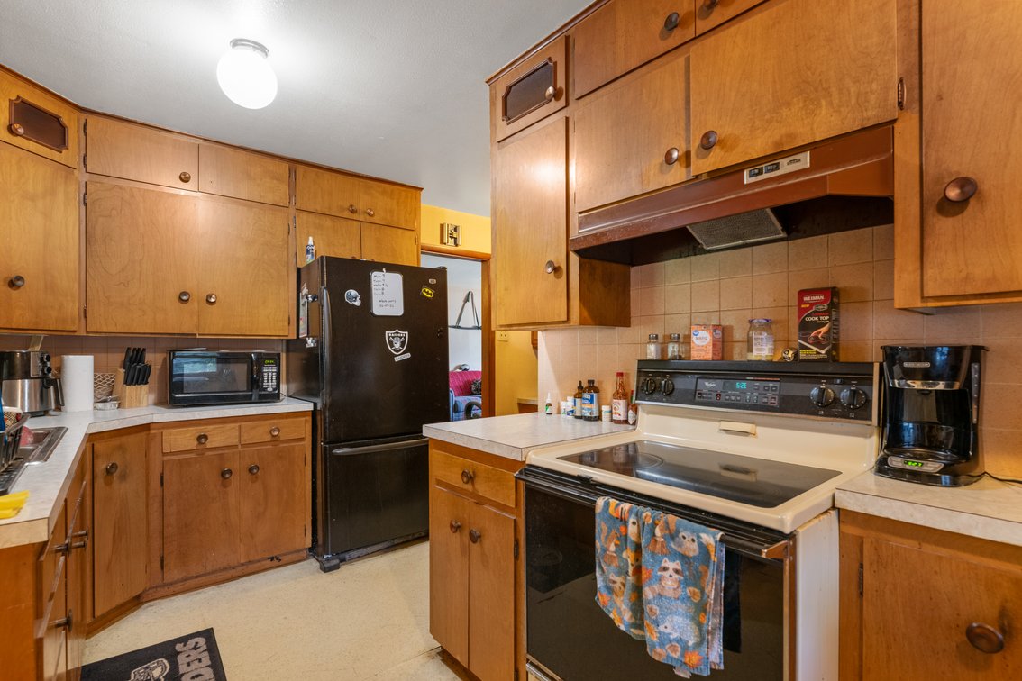 Image for 3532 S Seneca
