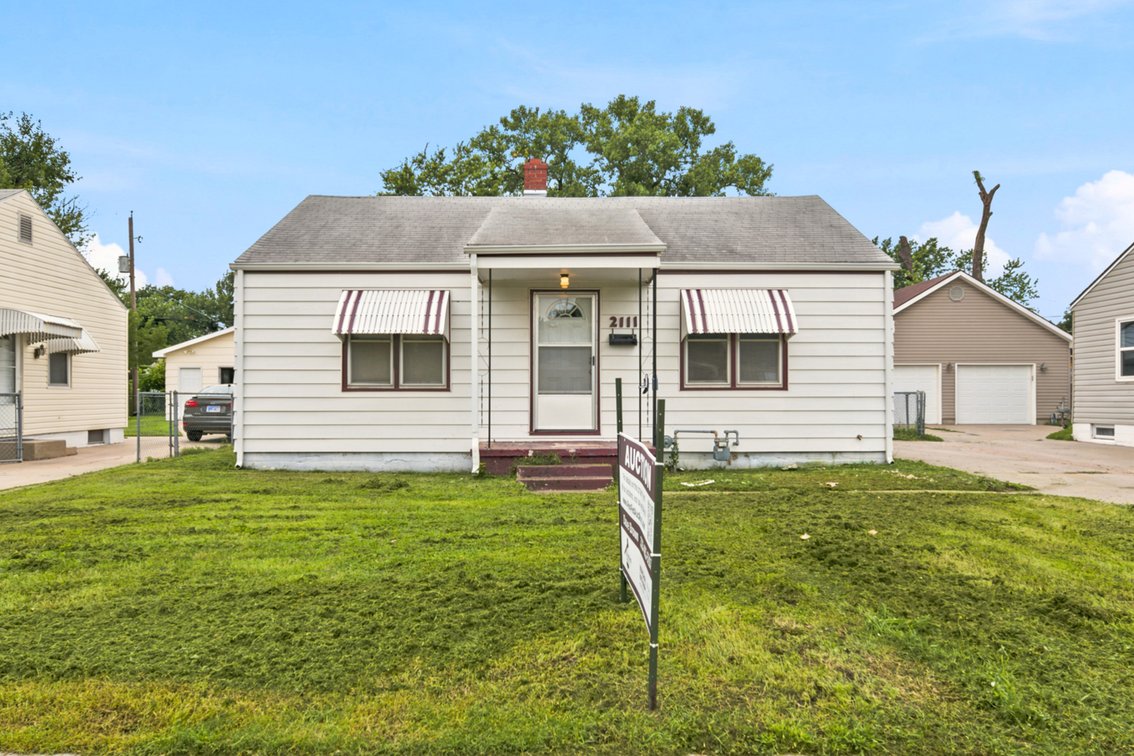 Image for 2111 S Pattie Ave