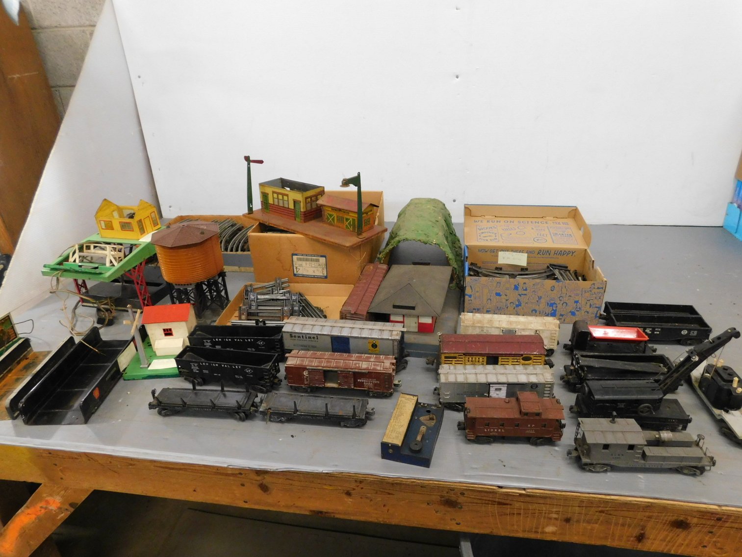 Image for Absolute Online Auction #1985