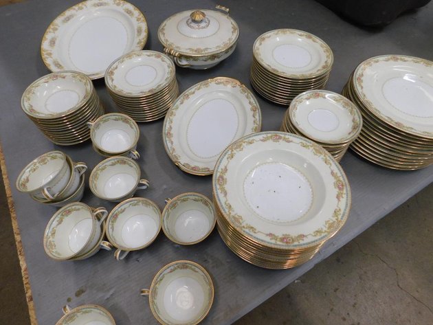 Image for Absolute Online Auction #1943