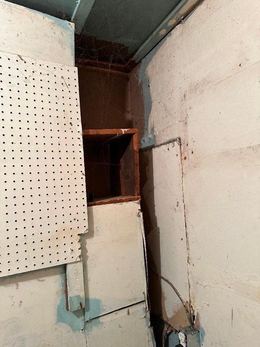 Image for Live Onsite Real Estate Auction with Online Bidding