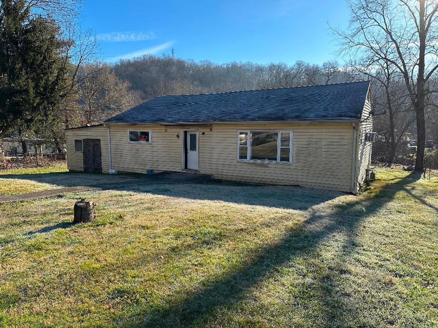 Image for Live Onsite Real Estate Auction with Online Bidding