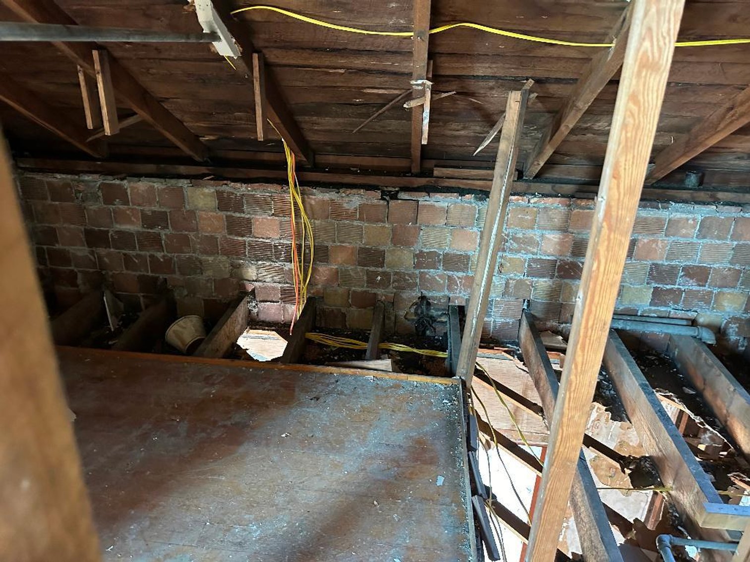 Image for Live Onsite Real Estate Auction with Online Bidding