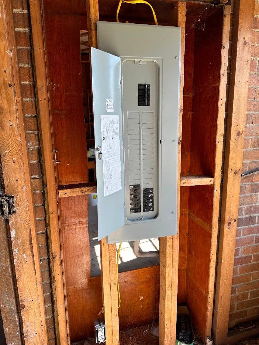 Image for Live Onsite Real Estate Auction with Online Bidding