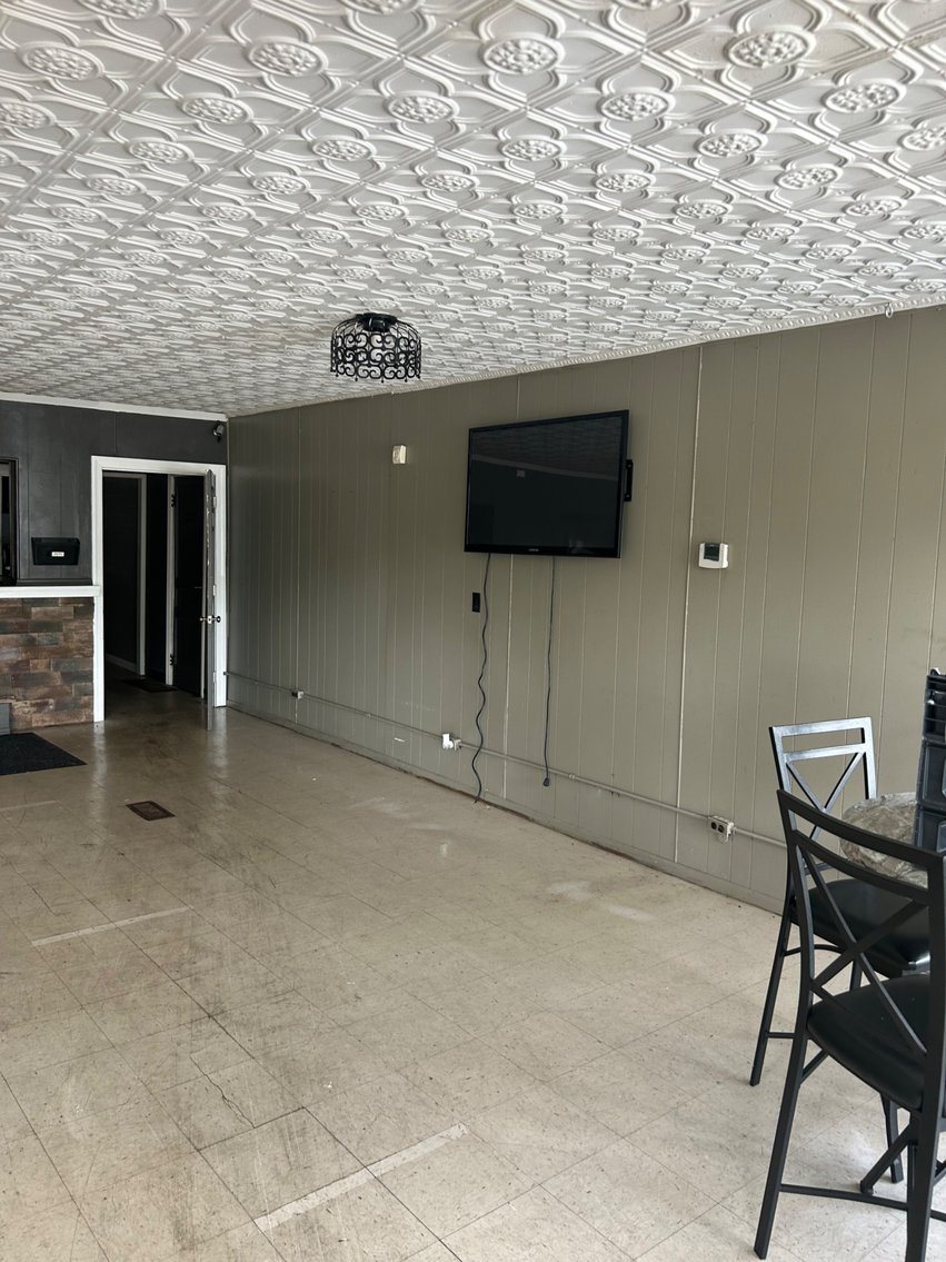 Image for Live Onsite Commercial Real Estate Auction with Online Bidding