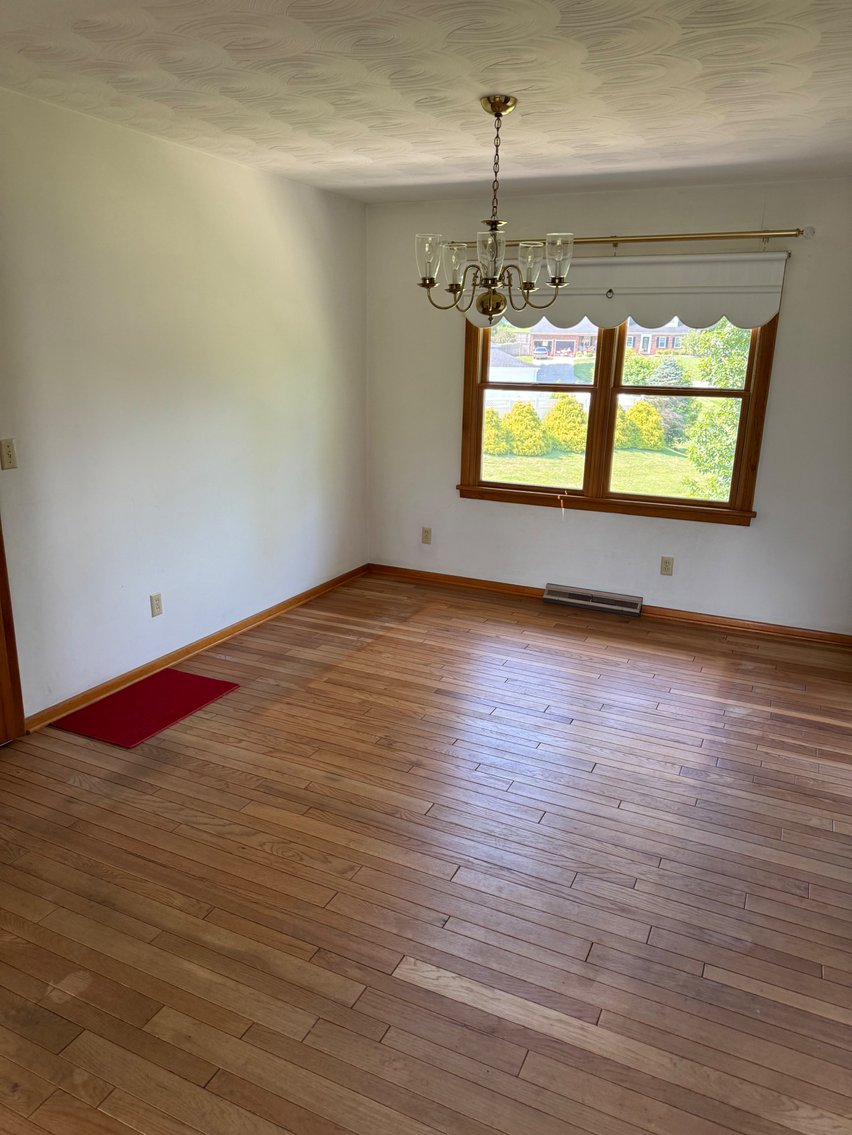 Image for Live Onsite Real Estate Auction with Online Bidding