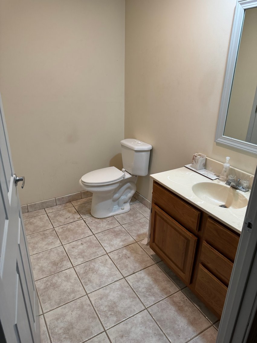 Image for Live Onsite Real Estate Auction with Online Bidding