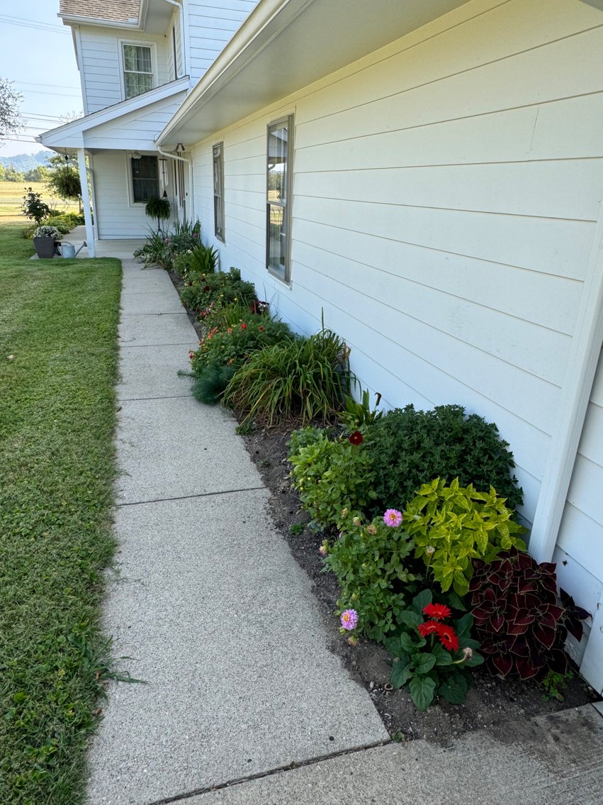 Image for Live Onsite Real Estate Auction with Online Bidding