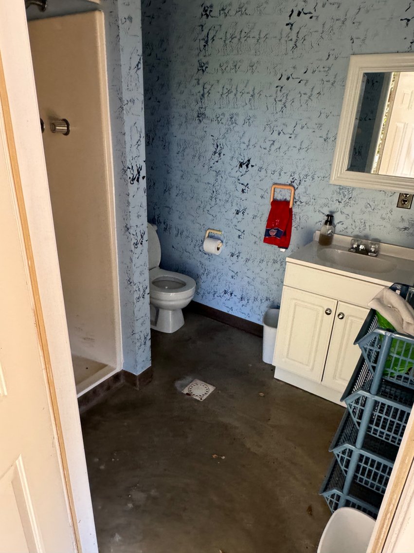 Image for Live Onsite Real Estate Auction with Online Bidding