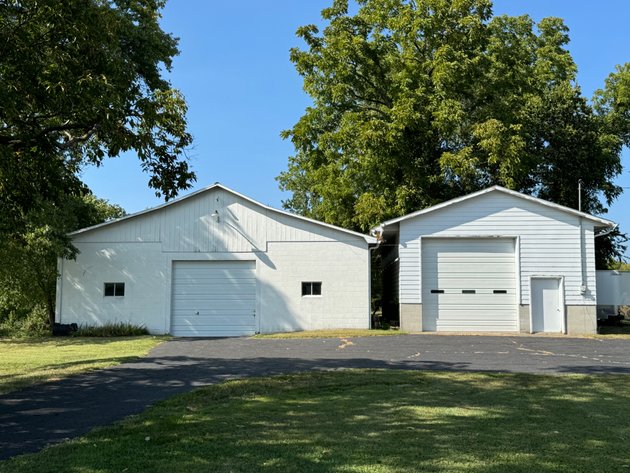 Image for Live Onsite Real Estate Auction with Online Bidding