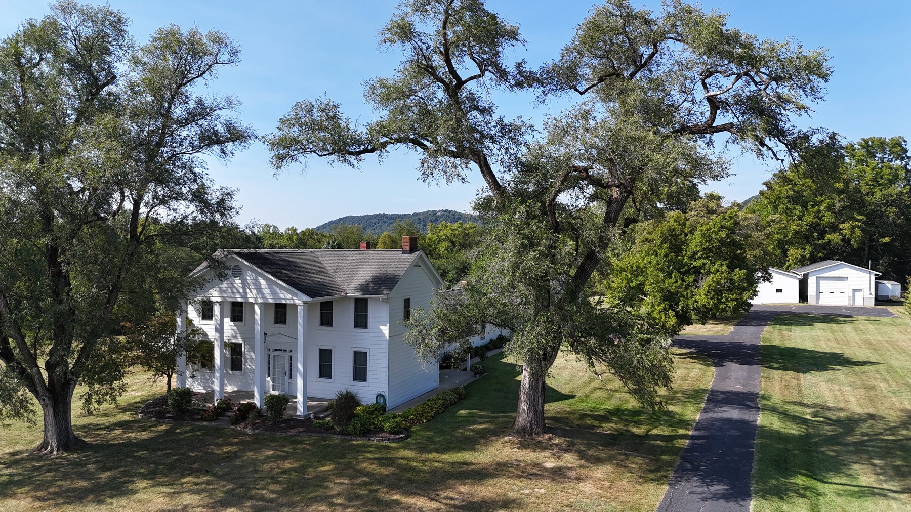 Image for Live Onsite Real Estate Auction with Online Bidding