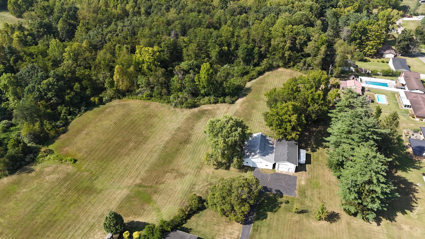 Image for Live Onsite Real Estate Auction with Online Bidding