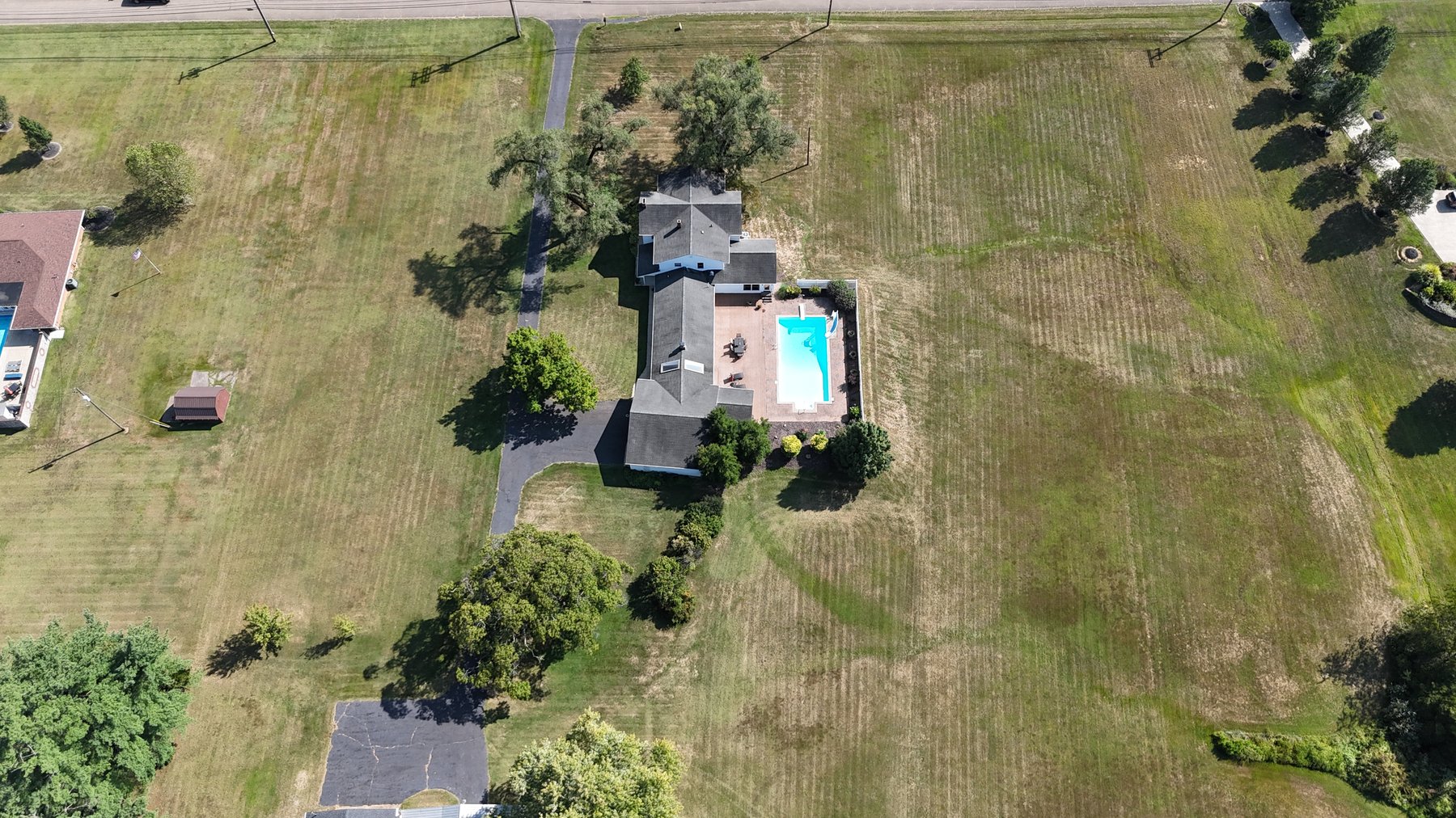 Image for Live Onsite Real Estate Auction with Online Bidding