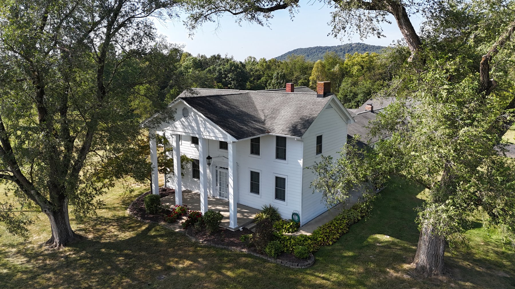 Image for Live Onsite Real Estate Auction with Online Bidding